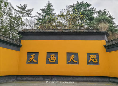 新年烧香祈福，各地的寺庙成为热门景区，香劵其实就是门票