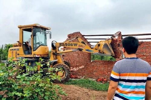  「大棚」继空心房后，村干部领取新任务，农村这3种房屋，查实也