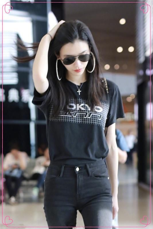 奚梦瑶只会炫腹？不穿露脐装照样美炸，网友：难怪何猷君穷追不舍