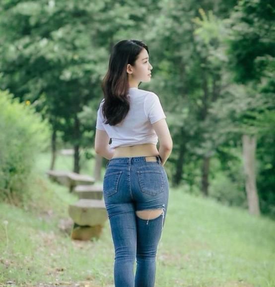  美女|?美女沉鱼落雁，简约大气，这些清新穿搭助你美如仙！