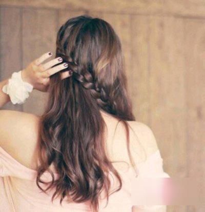 看了背影就想看你的脸的扎发发型,很吸睛哟!