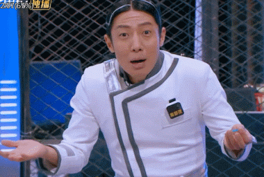  「穿搭」裙子＋运动鞋＝2020春季炸街搭配，时髦又高级，太好看了！