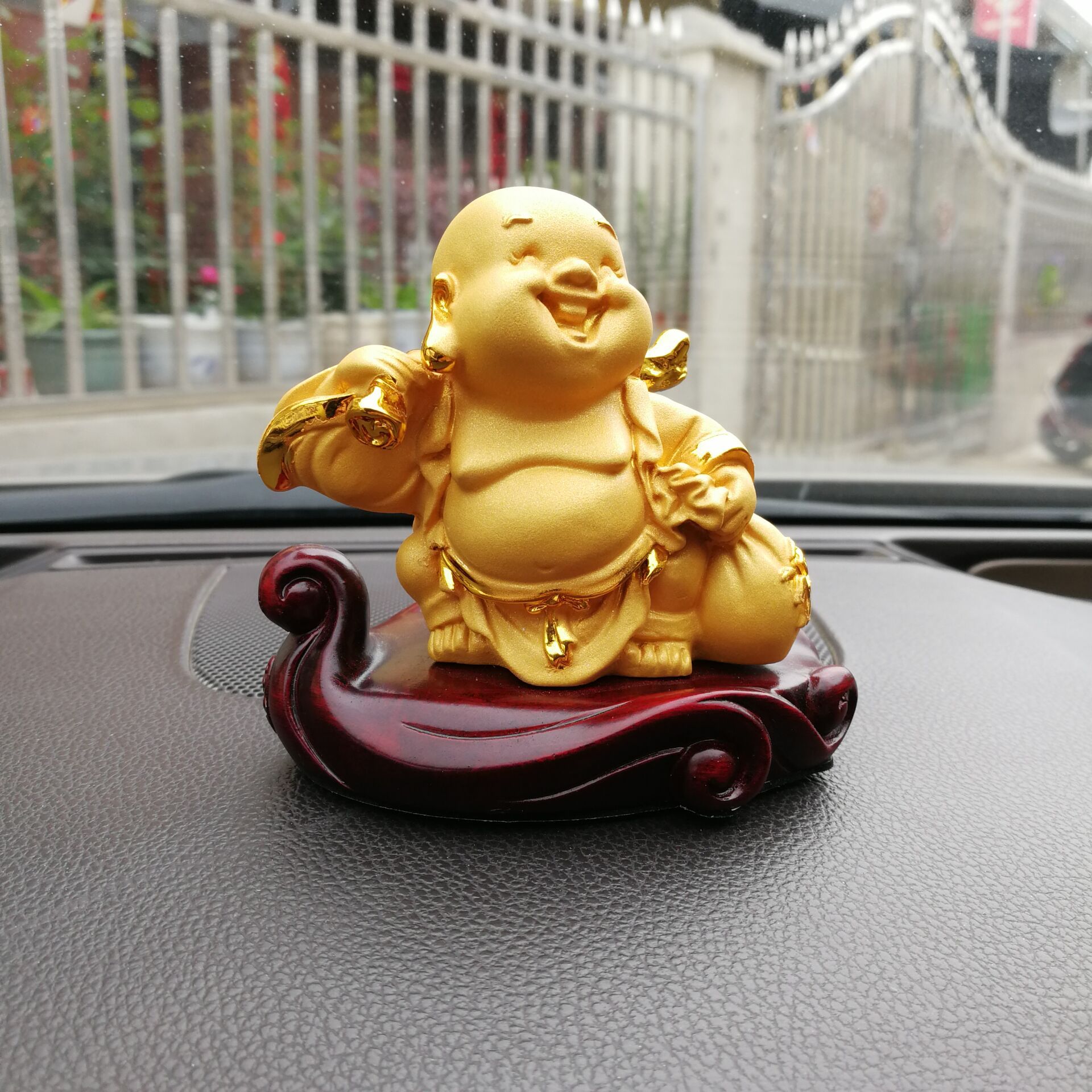 沙金不是黄金?在越南家家户户堆成盆，打听完价格后，火速跑去买