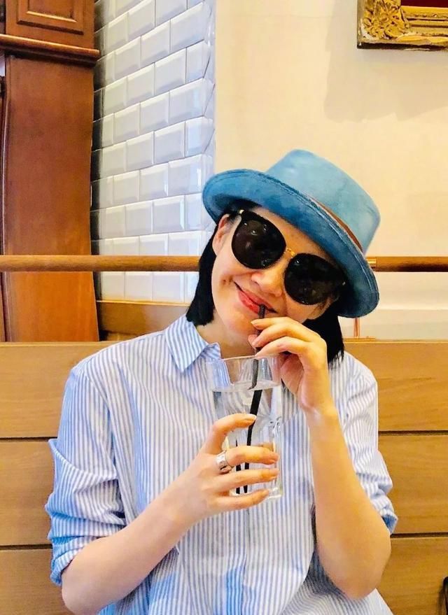 「夏装」帮五十岁女人显洋气的夏装,你买对了几件?年纪大也可以很潮