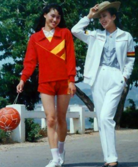 镜头下:80年代老照片 那时候的中国美女出淤泥而不染