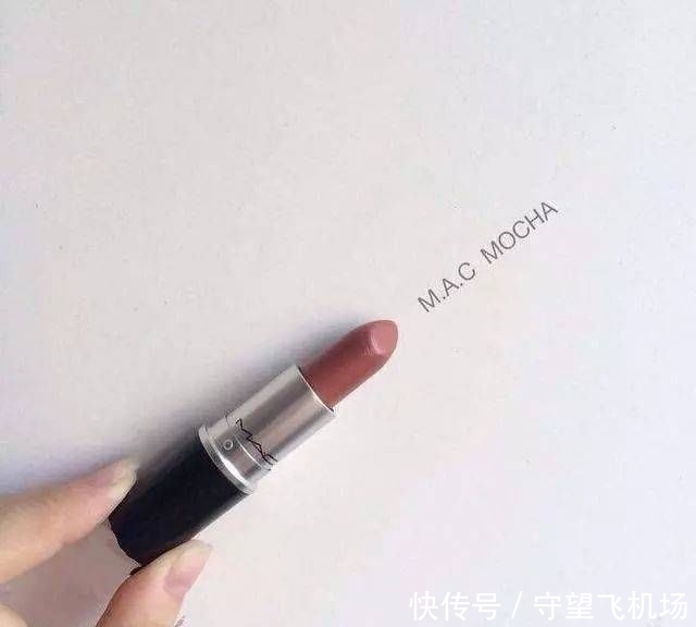 化妆@新手化妆:怎么变白,你只需要选对一支显白的口红!