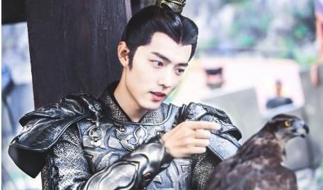 #让观众着急#难怪肖战不发声，原来是准备用著作讲话，见到第三部追定了