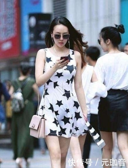 有型@美女街拍穿搭时尚的小姐姐,温婉有型,魅力十足