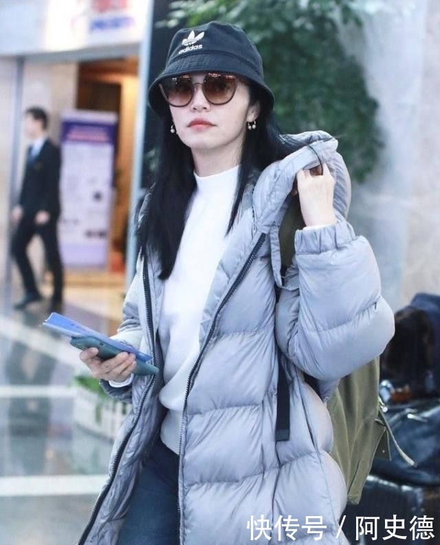 『女人』40岁女人的穿搭是减法,端庄得体,有着岁月的沉淀