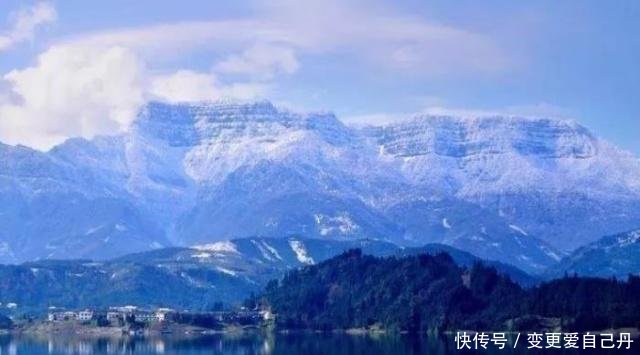 在我国西南山区有条“神秘”之路，荒无人烟，被人类列为“禁区”