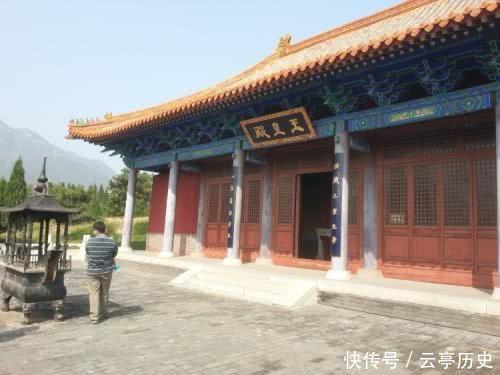 俗语“宁住庙前，不住庙后”，什么意思有什么道理吗