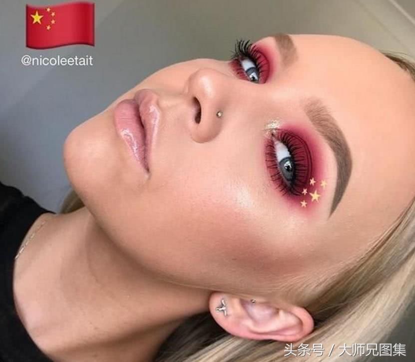 同一张脸，配上不同的国旗眼影，哪一张最美?我选中国!