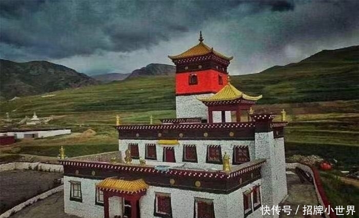 中国最“美”寺院，有僧人闭关9年足不出户，期间女性不得入内！