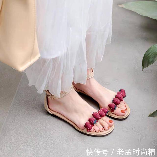  夏季@仙气十足的夏季凉鞋，显高显瘦又显白！小巧精致超吸睛