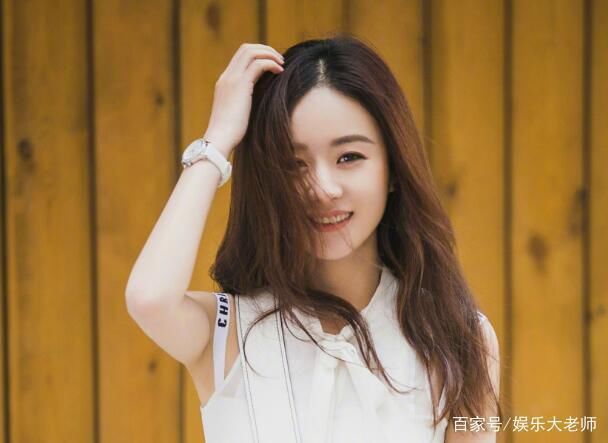 赵丽颖接受采访，透露休长假的原因，知道真相后的粉丝很心疼！