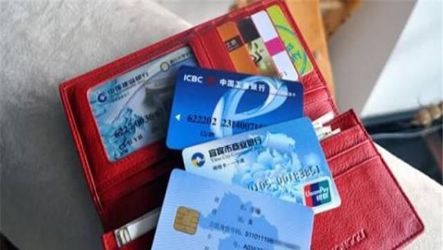  医保@提个醒!社保卡里有一笔钱,年底直接“清零”,别白白浪费了
