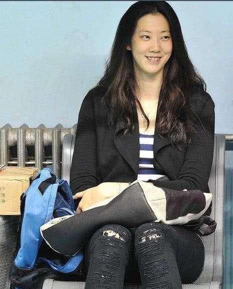  『女排』女排33岁美女近况如何？给灾区捐钱送去精神食粮，遗憾如今仍单身