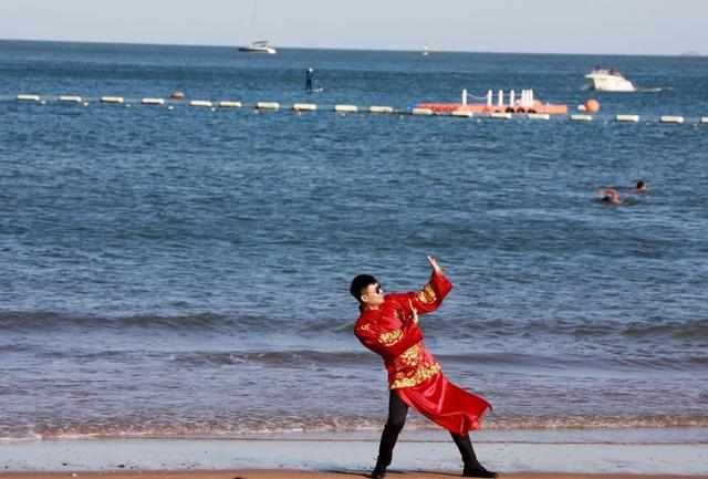 秋日海滨，别样浪漫