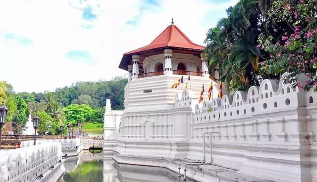 世界上最便宜的国家之一，对华免签，机票2k，月薪5k轻松走起