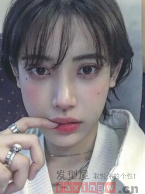 女生中性齐耳短发 看了就忍不住想尝试