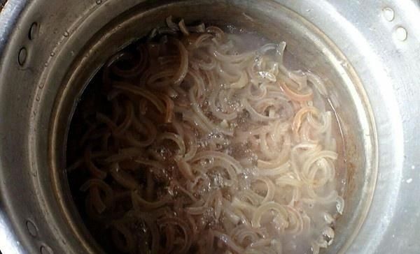  「道菜」以后不用去美容院了，常吃此道菜就够了，胶原蛋白满满抗衰老！