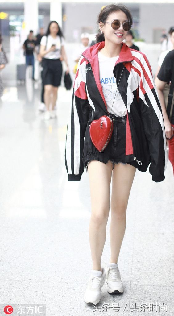 9月开学季来了!当年的那套校服竟然成为网红款