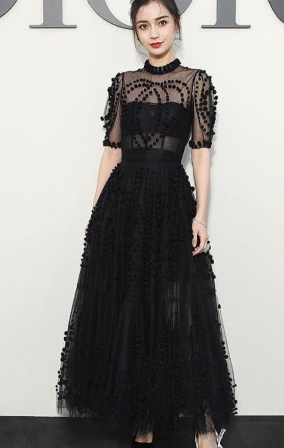 杨颖复古照曝光, 不画眼线眼睛小一半, 网友: 完全认不出了