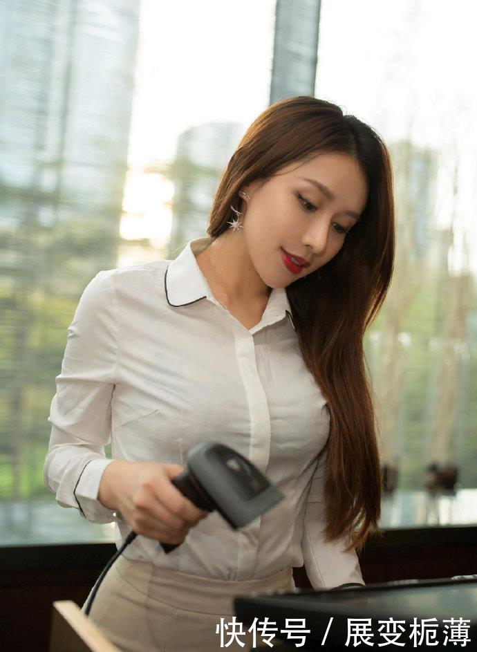 #不失#美女模特职业套装,时尚干练不失性感