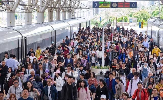 坐火车越站加收50%票款！铁总强行出手，网友：罚得不够！