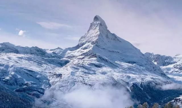 阿尔卑斯冰原列车，踏上瑞士最美风景之旅