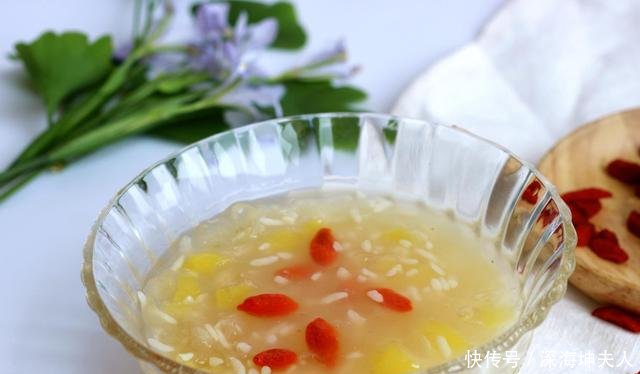 润肤:春天我常喝这汤,补水美白润肤,比面膜管用,邻居都说我变美了!