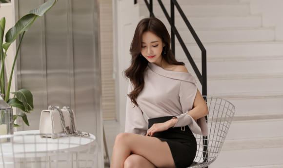 女神孙允珠,流星耀石仙紫幽雪香肩雪纺裙