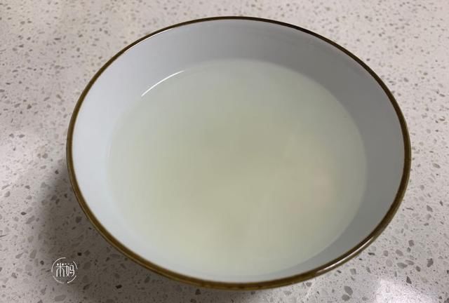  「天热」天热，女人要多喝这羹，坚持每天一碗，暖胃又养颜，胜过敷面膜