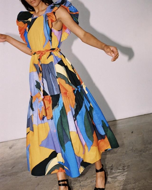  鳄梨种子■在家闭门不出的Bella Hadid，原来是在“搞绿色”？