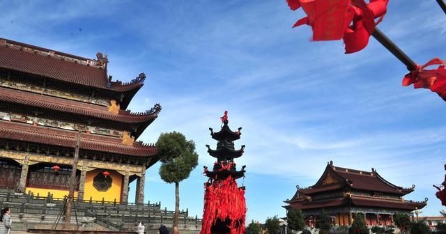 河南不止有少林寺，还有亚洲最大寺院，当地人称之为“小南海”