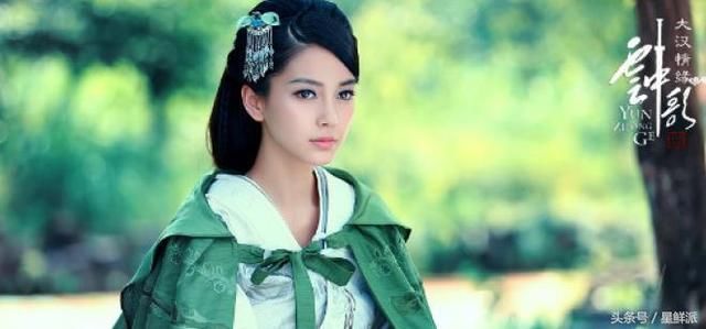 杨颖澄清饭店抢手机事件，最近频繁被黑为哪般?反映了个本质问题