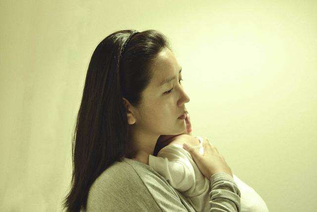 18岁女星突然怀孕 经纪人回应:孩子是我的,对不起粉丝