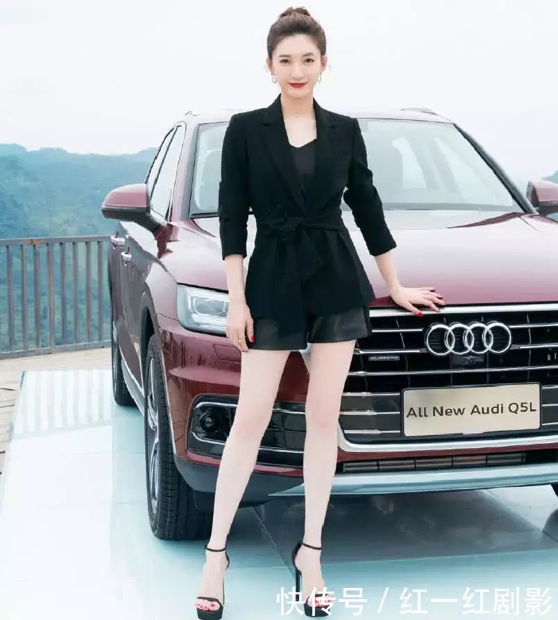 江疏影有多美？连穿件像地摊货的碎花裙都是女神，普通人穿会丑！