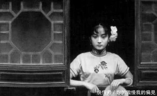  『老照片』晚清老照片青楼女子倚窗娇媚，最美妃子艳压一众明星