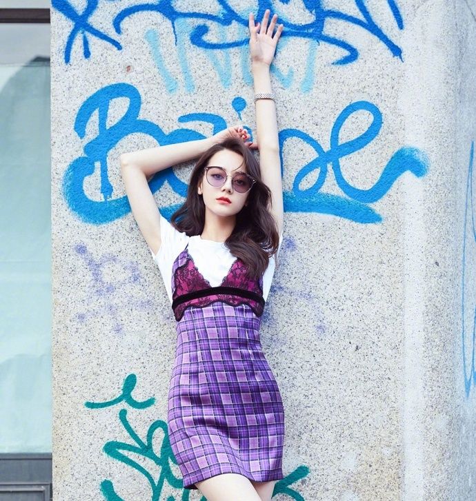 迪丽热巴:这美腿也是够逆天的