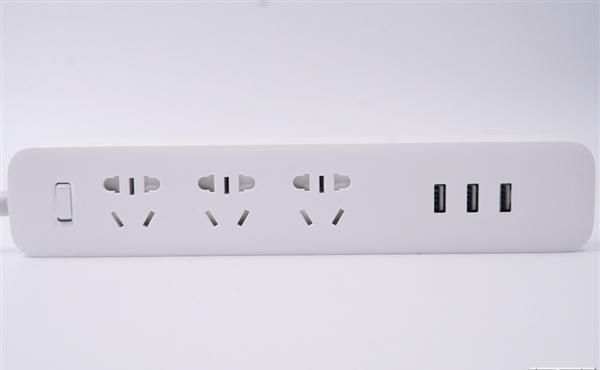 云星电子|三口USB+27瓦快充 米家插线板拆解:用料精细