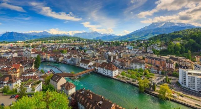 因为太美禁止拍照的国家，7块钱买湖景房，一生一定要去一次