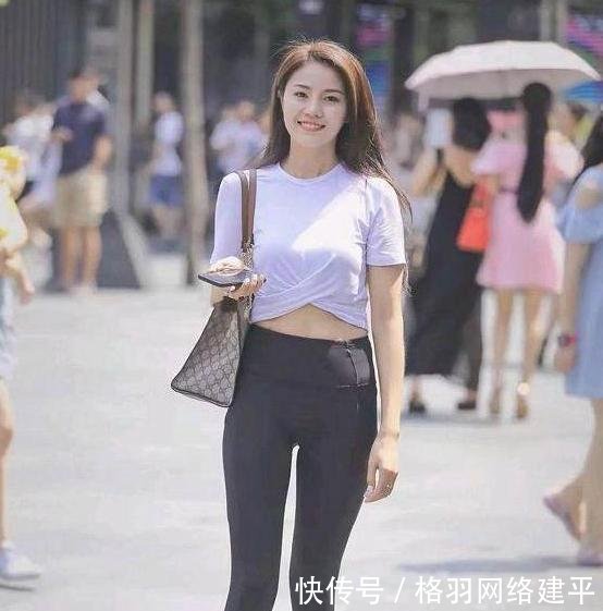  [性感]街拍气质满满的小姐姐，东方美人既视感，身材性感又迷人