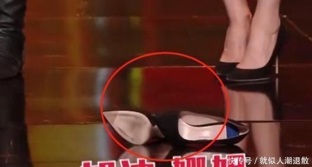 董卿主持中央电视台