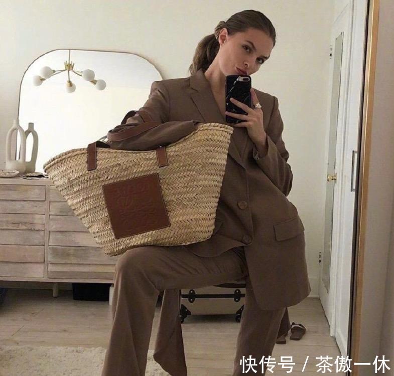 「实在」西装+衬衫西裤,实在古板?尝试这些搭配,尝试不经意的气场美