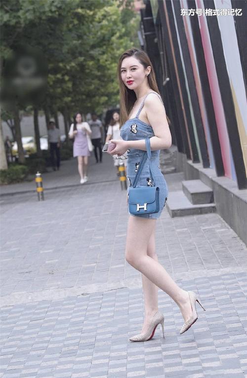 街拍：图4、图5吊带装呈现出S曲线身材，图6时尚辣妈身材太好