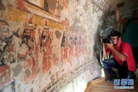 埃及两座3300年历史的古墓正式向游客开放