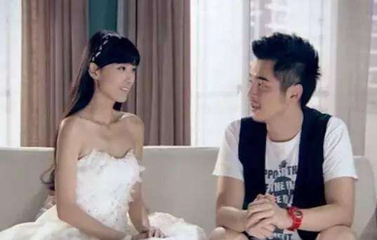 『咖喱酱』《爱情公寓》里有哪些细思极恐的地方？现实中他们根本不可能住在一起