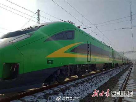 兰渝铁路动车组上线试运行
