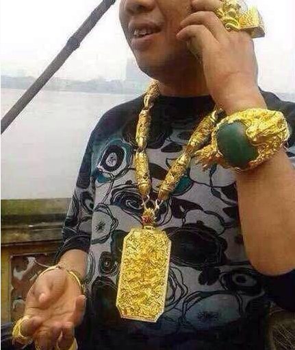 难怪越南人满大街披金戴银，看到价格吓我一跳!没人再带黄金了